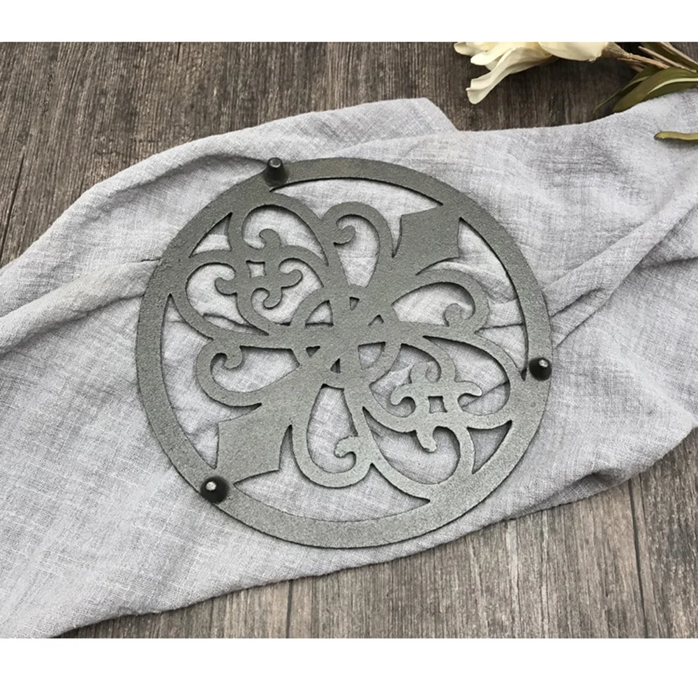 

Thick Cast Iron Trivet Decorative Round Trivet Mat Heat Insulation Pads with Vintage Pattern for Home Kitchen Dining Tab
