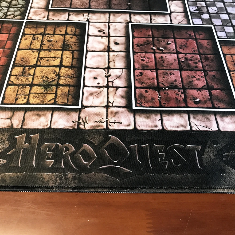 Большой игровой коврик под заказ Tablemat HeroQuest 815x650 с простроченными краями (большой