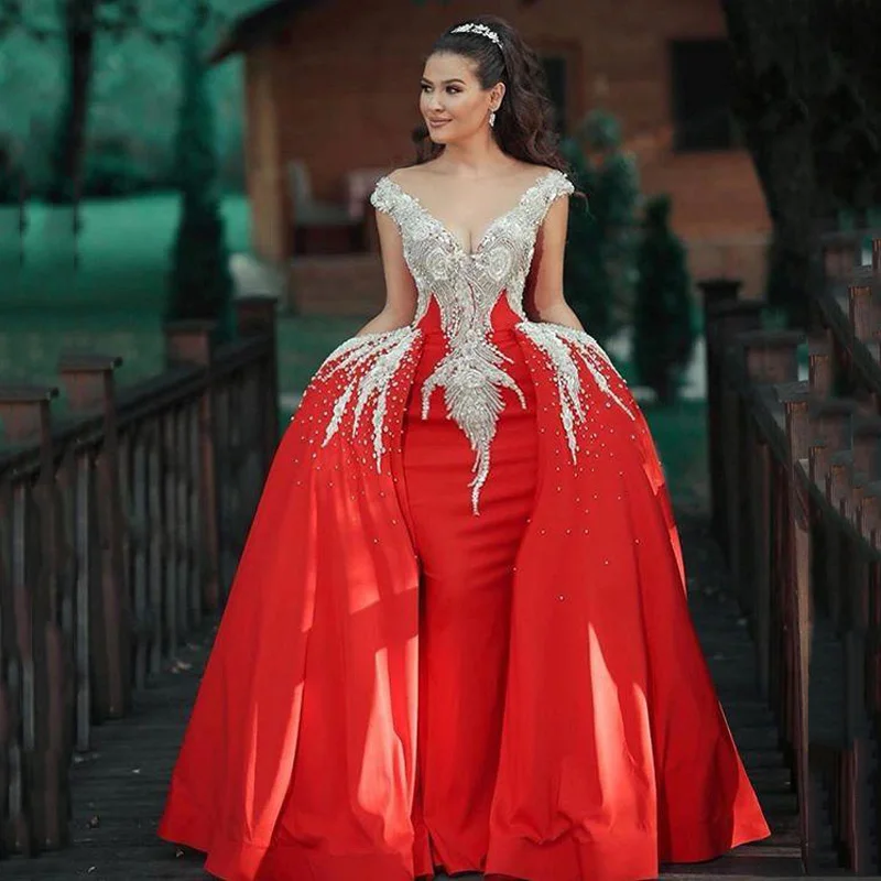 

Luxury Red Prom Dresses With Detachable Train Lace Pearls Crystals Beaded Pockets Evening Dress Elegant Arabic Formal Gowns