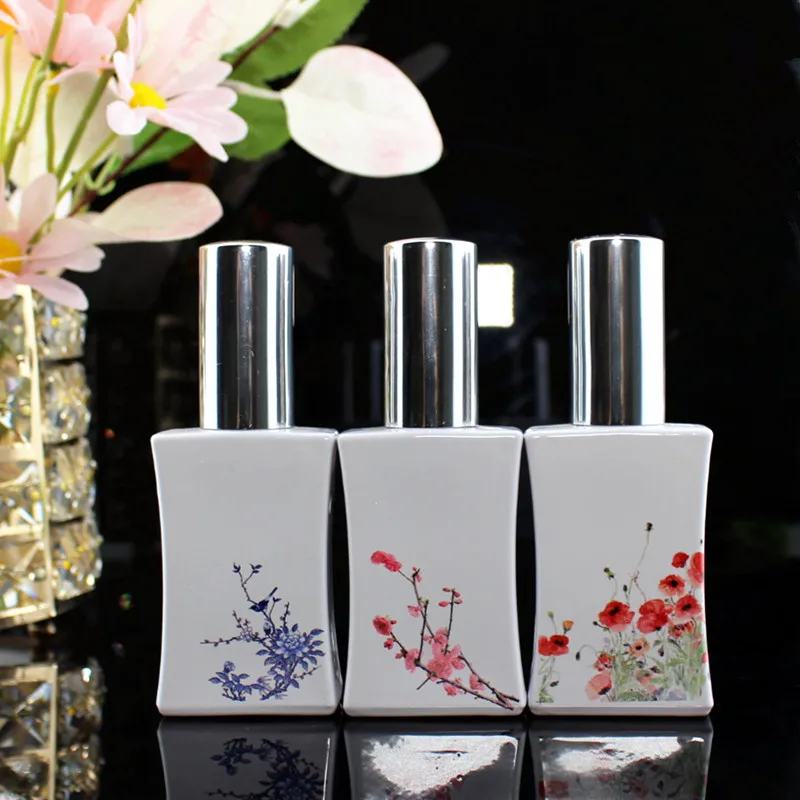 

10pcs/lot High Quality 30ml White Glass Perfume Bottle Empty Parfume Refillable Scent Sprayer Bottles