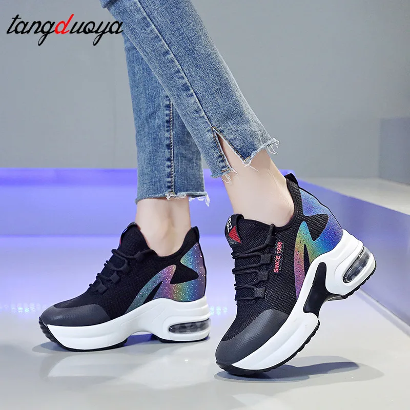 Женская обувь Кроссовки из сетчатого материала на платформе Белые кроссовки