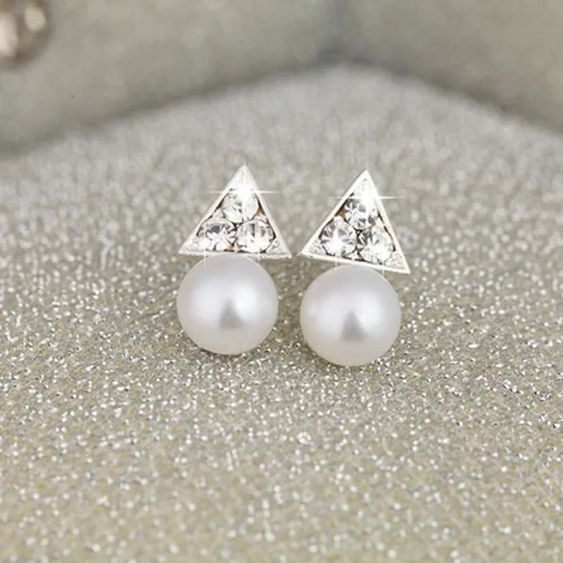

Earings 2020 New Type of Anti Allergy Exquisite White Stone Ear Pearl Simple Earrings Earrings for Women