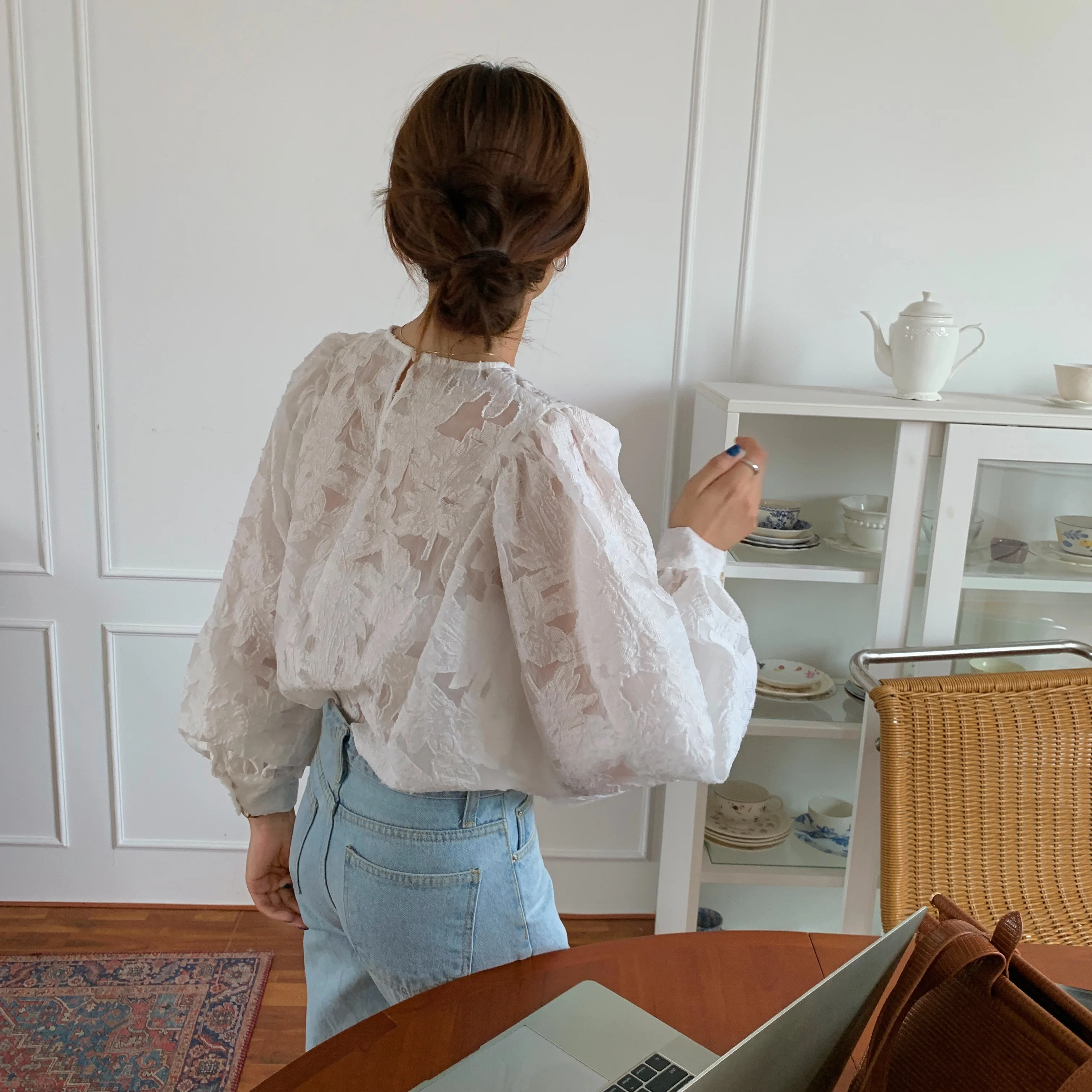 

ZCSMLL Korea tops spring temperament gentle round neck Pullover flower loose slightly transparent Lantern Sleeve Shirt women