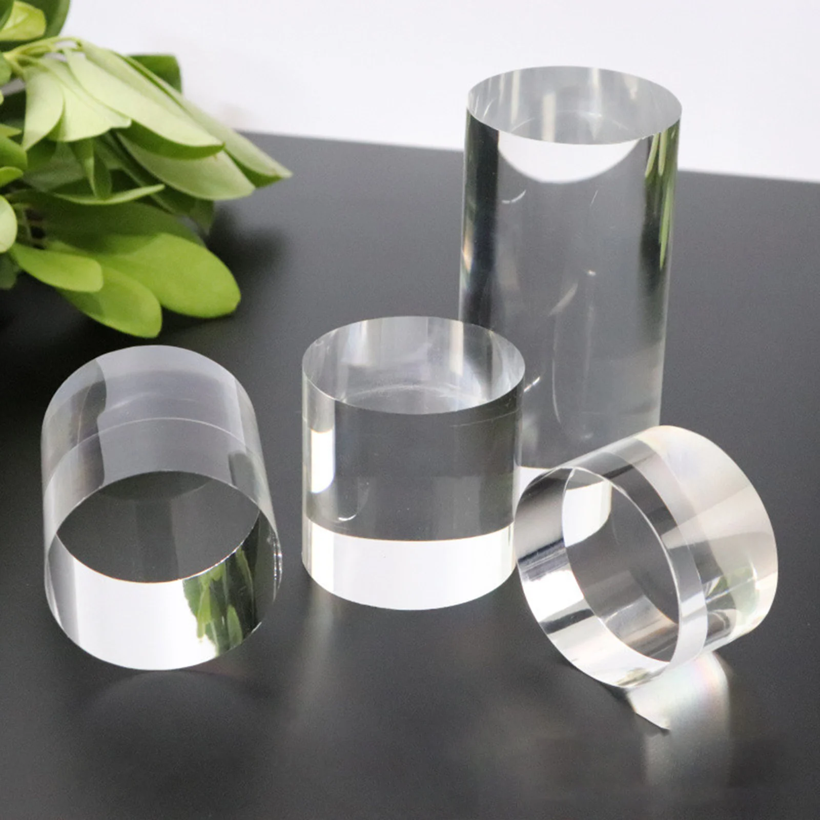 

Round Clear Acrylic Display Stand or Jewlery Rings Dolls Models Figures