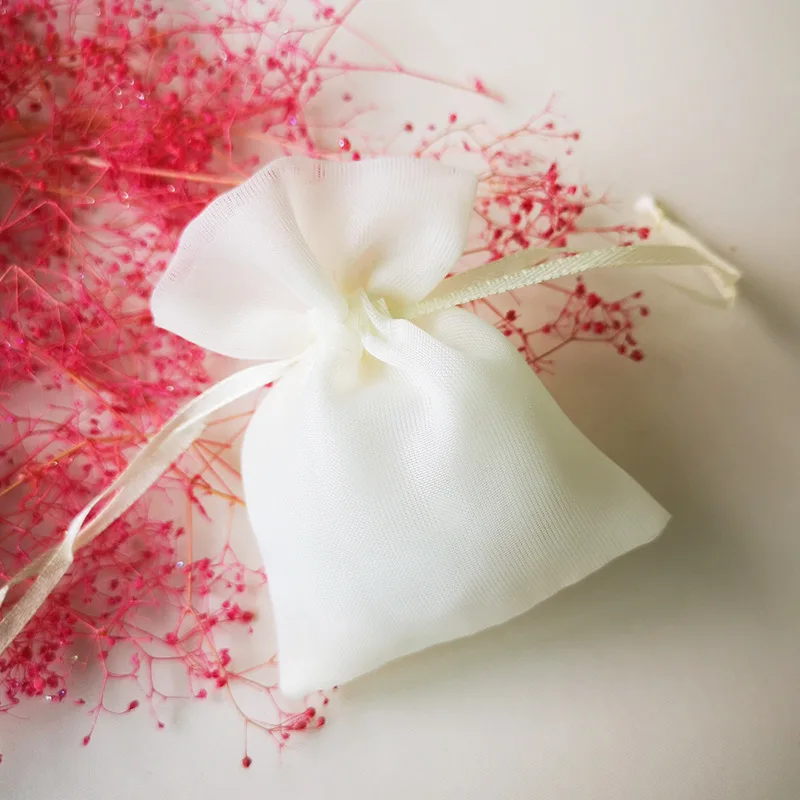 

50pcs/lot White Yarn Drawstring Bags DIY Packaging Gift Bags Jewelry Protect Case Wedding Favors Candy Bags Party Supplies