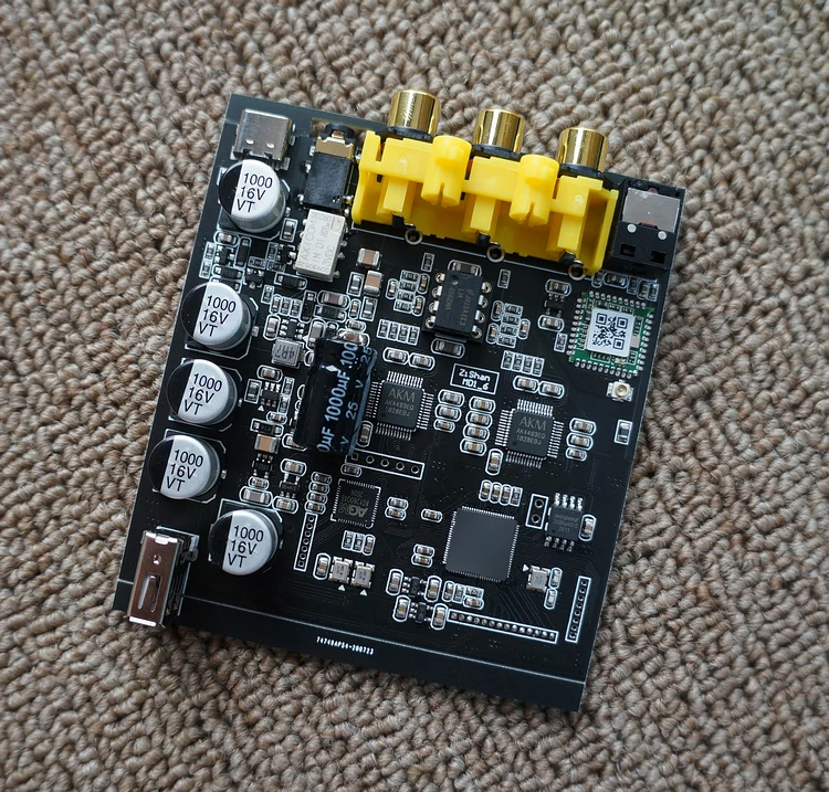 Цифровой плеер Zishan ZS-MD1 HiFi DSD CSR8675 Bluetooth 5 0 DAC поддержка 384K 32Bit DSD256 (One ES9038Q2M) |