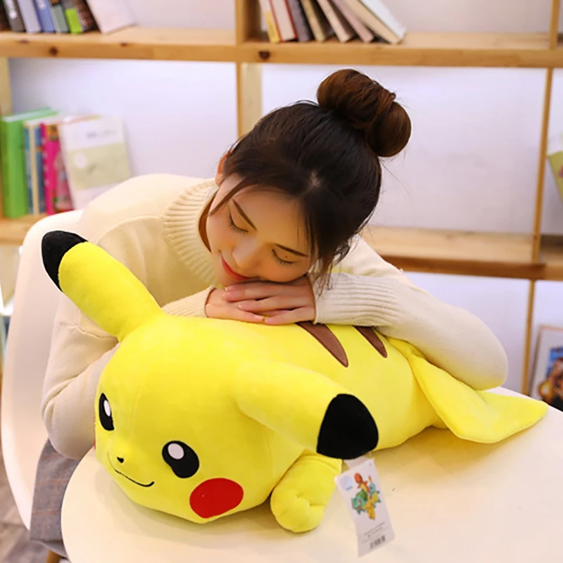 

Takara tomy pokemon eevee charizard pelcia pikachu propensa travesseiro brinquedo hobby boneca kawaii presente para a Girl