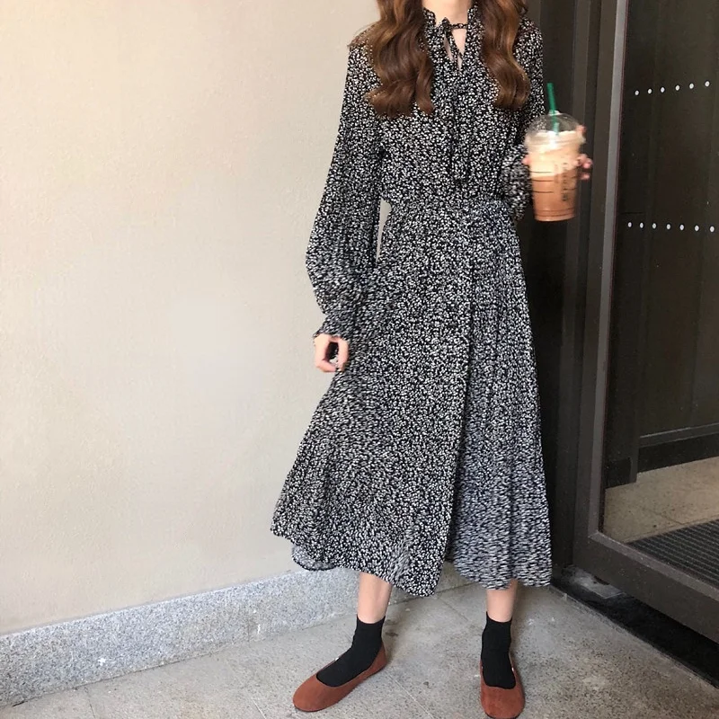 

Vintage Floral Print Maxi Chiffon Dress Women Boho Long Sleeve Long Dress V-neck Lace Up Casual Elegant Autumn Spring Dresses