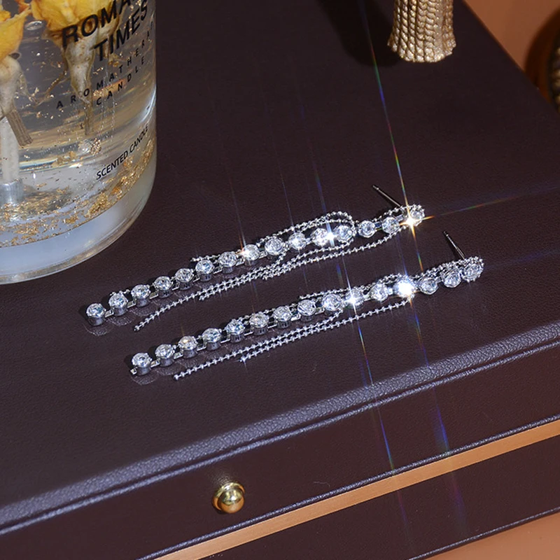 

Bohemia Long Design Rhinestone Tassel Women Earring Elegant Beautiful Bling Zirconia Stud Earrings Temperament Brincos Bijoux