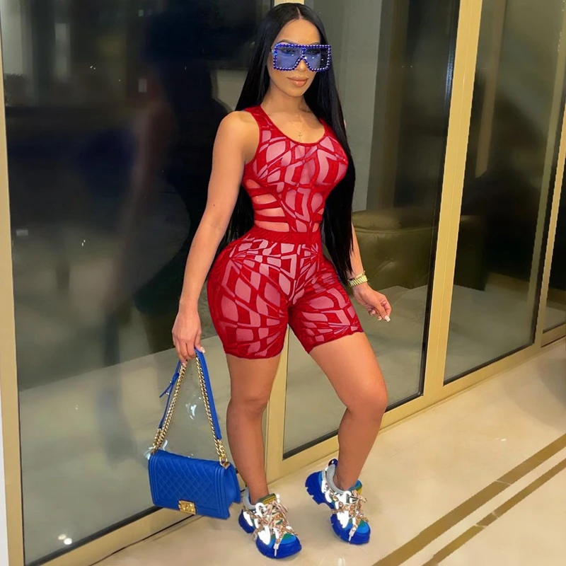 

Костюм спортивный женский летний из двух предметов с сеточкой