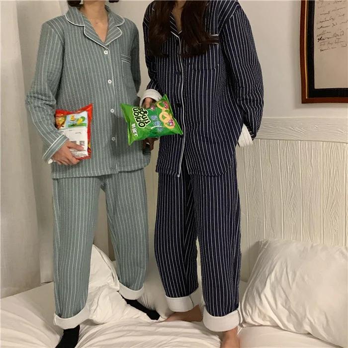 

Home Casual Wear Male/female Couple Pajamas Korean Style Autumn/winter Simple Striped Pajamas Two-piece Set
