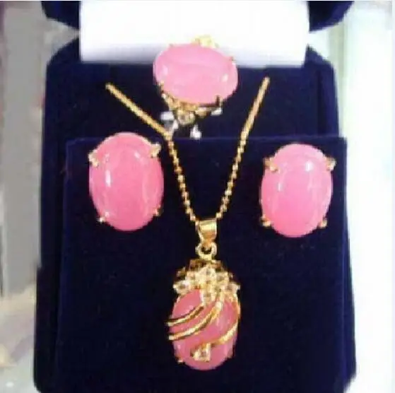 

Комплект из колье, серёг и кольца