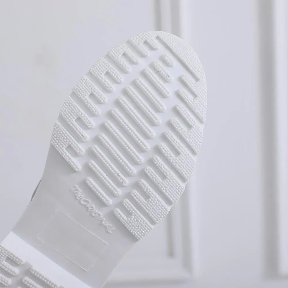 

2020 winter new female Martin boots fashion casual women shoes men's shoes male Martin boots couple boots leather high-top shoes