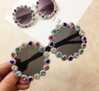 

Metal Crystal Drill Sunglasses For Women Round Sunglasses Personality Catwalk Photography Street Shooting Props Style 2021