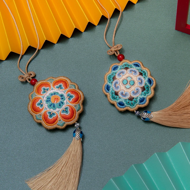

DIY Material Box Self-Embroidered Caisson Embroidered Sachet Car Hanging Pouch Protective Talisman