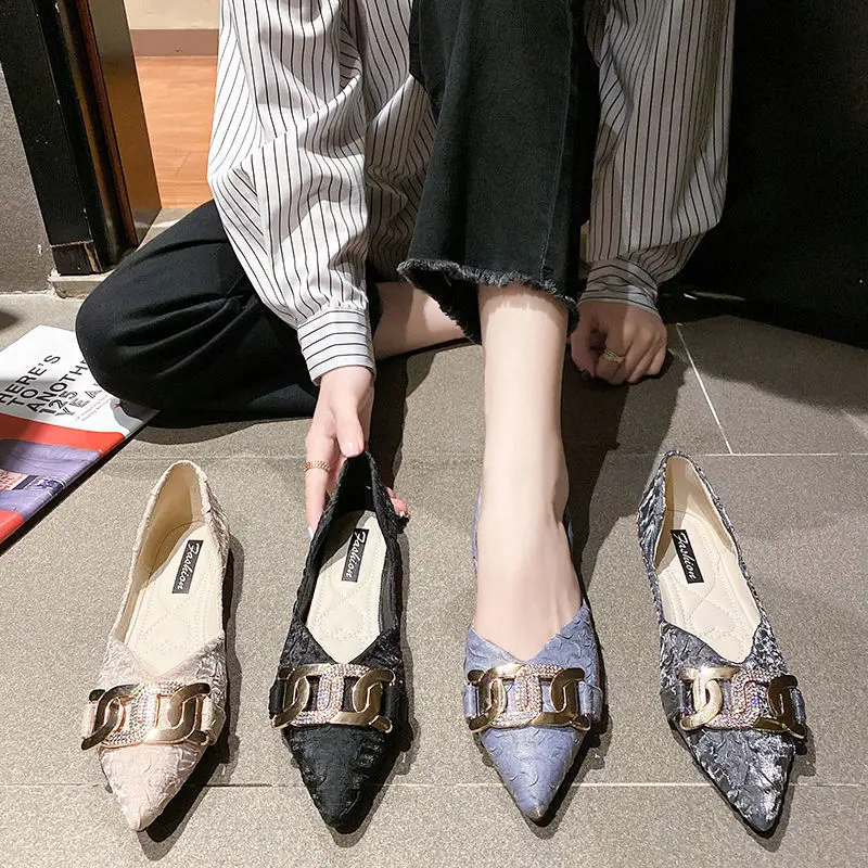 

New Fashion Pointed Toe Flats Shoes Women Luxury Metal Chain Ballet Flat Shallow Ballerina Slip On Casual Loafer Brand Moccasins