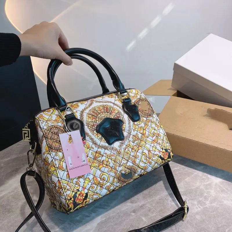 

2021 spring and summer new handbag woman bag fashion shoulder bag casual all-match messenger bag