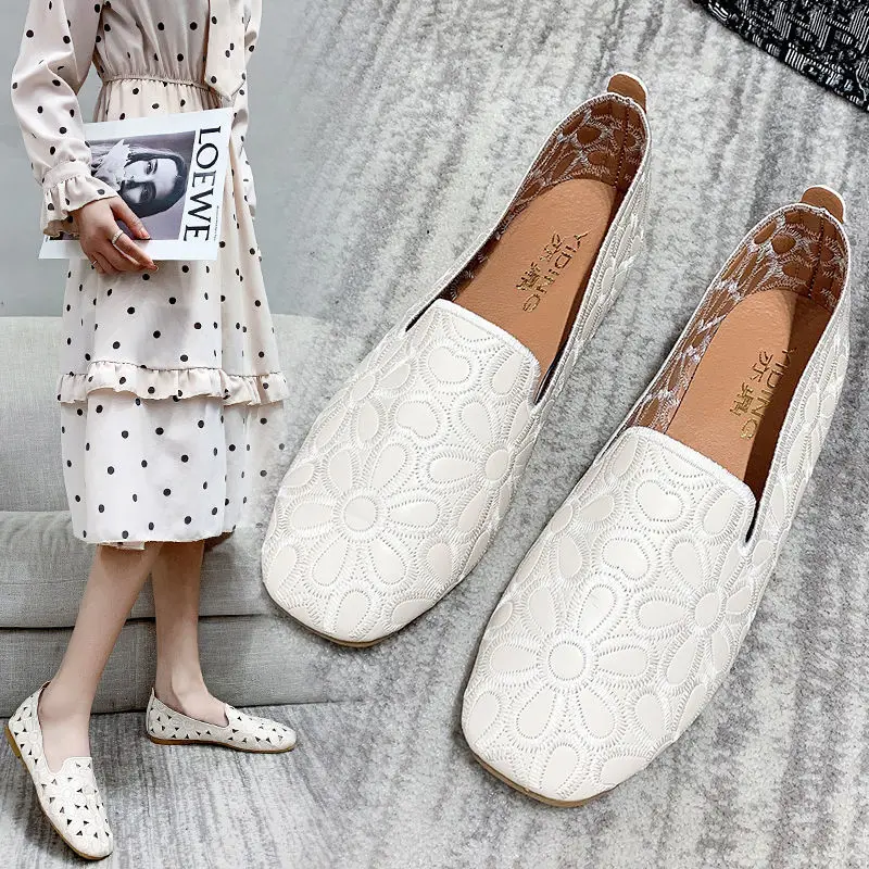 Cheap Square Toe Yellow Loafers Women Soft Leather Flats Big Size 42 Ladies Hollow Out Flat Shoes Woman Flats Embroidery Loafers images - 6