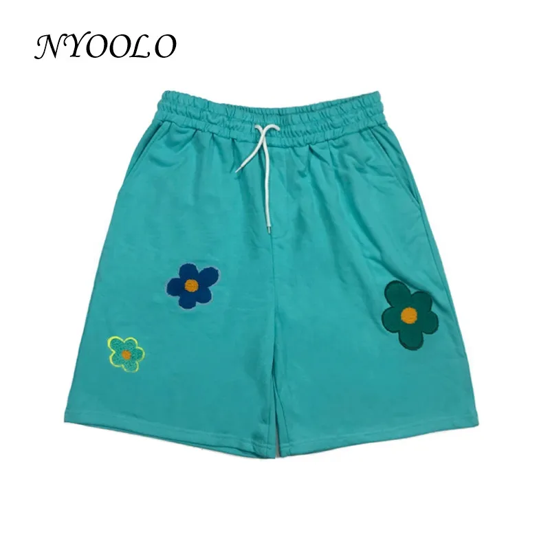

NYOOLO Casual Streetwear Cute Floral Embroidery Elastic Waist Shorts Women Men Kawaii Clothes 2021 Summer Loose School Uniform