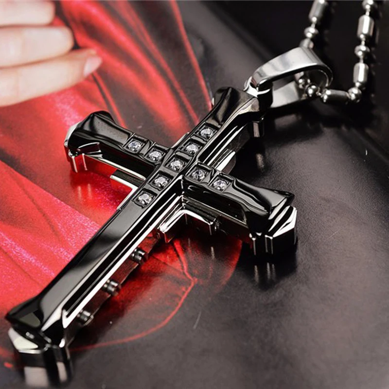 2023 New Male Crystal Cross Jesus Pendant Gold/Black/Blue Color Zirconia Cross Pendant Necklace Stainless Steel Jewelry
