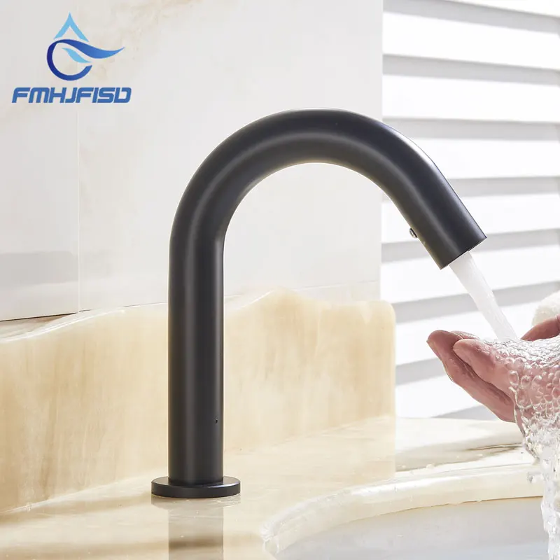 Черный хромированный кран с датчиком горячей и холодной воды креплением на