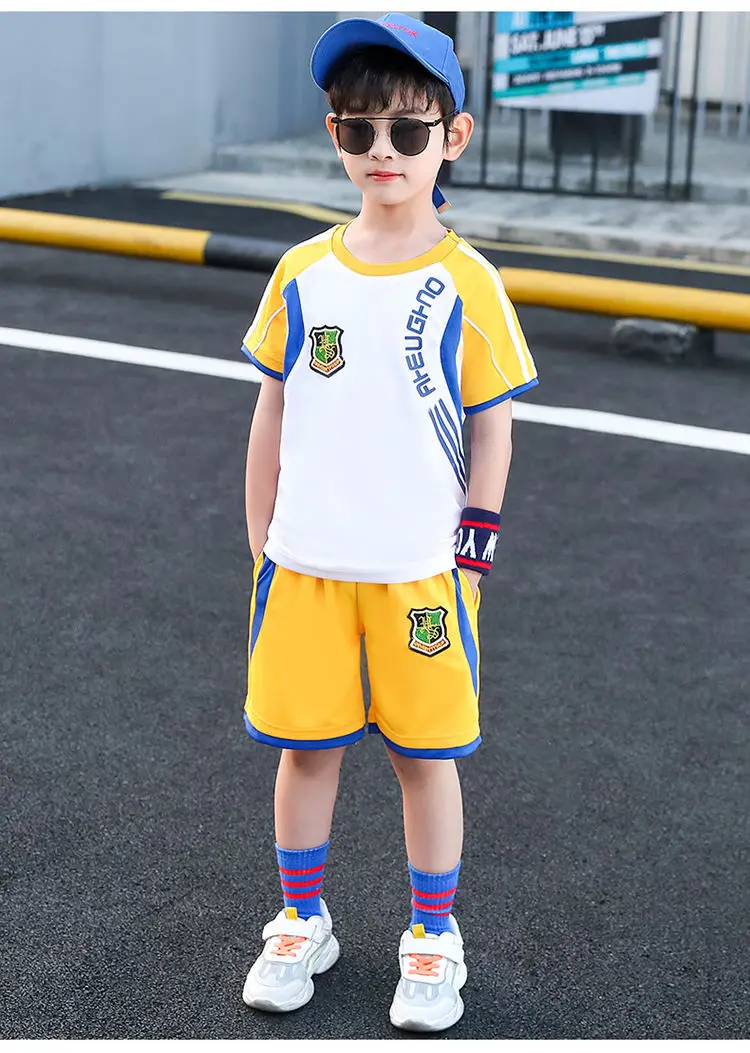 

Boys T-shirt Set Summer Sports Suit New Football Jersey Teen Children's T-shirt Short Sleeve Basketball Jersey 3-11 Years
