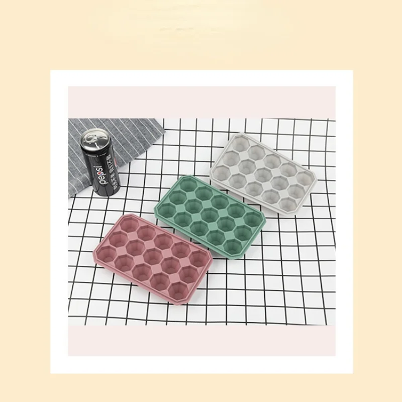 

15 Cells Diamond Style Ice Cube Mold with Lid Food Grade Silicone DIY Homemade Ice Tray Pair with Wine Drink Kitchen Accessories