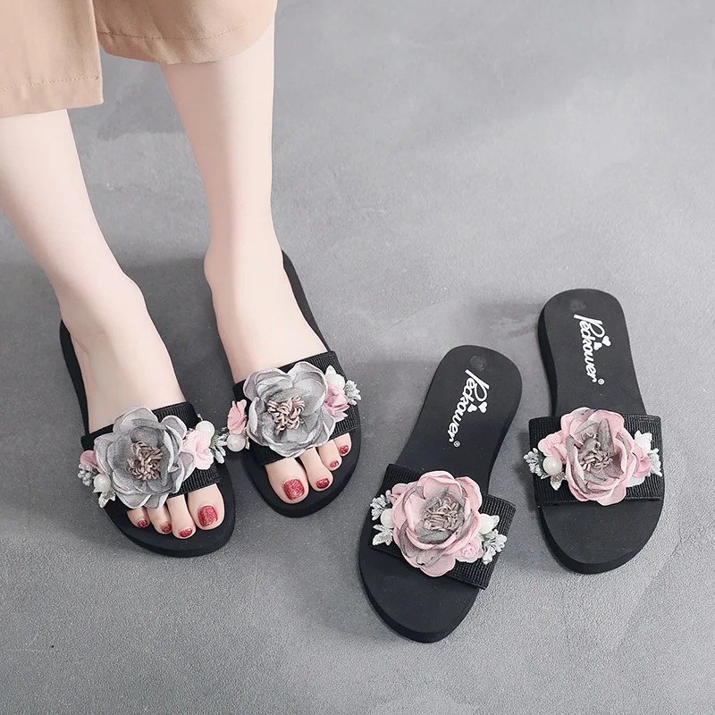 

REDESS The New One-word Female Summer Outer Wear Beach Outdoor Three-dimensional Flower Fashion Korean Sandals and Slippers