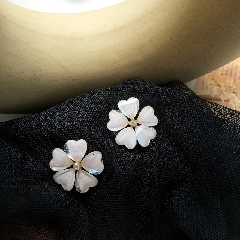 S925 иглы Модные серьги с цветком милые корейские темпераментные белые гвоздики из