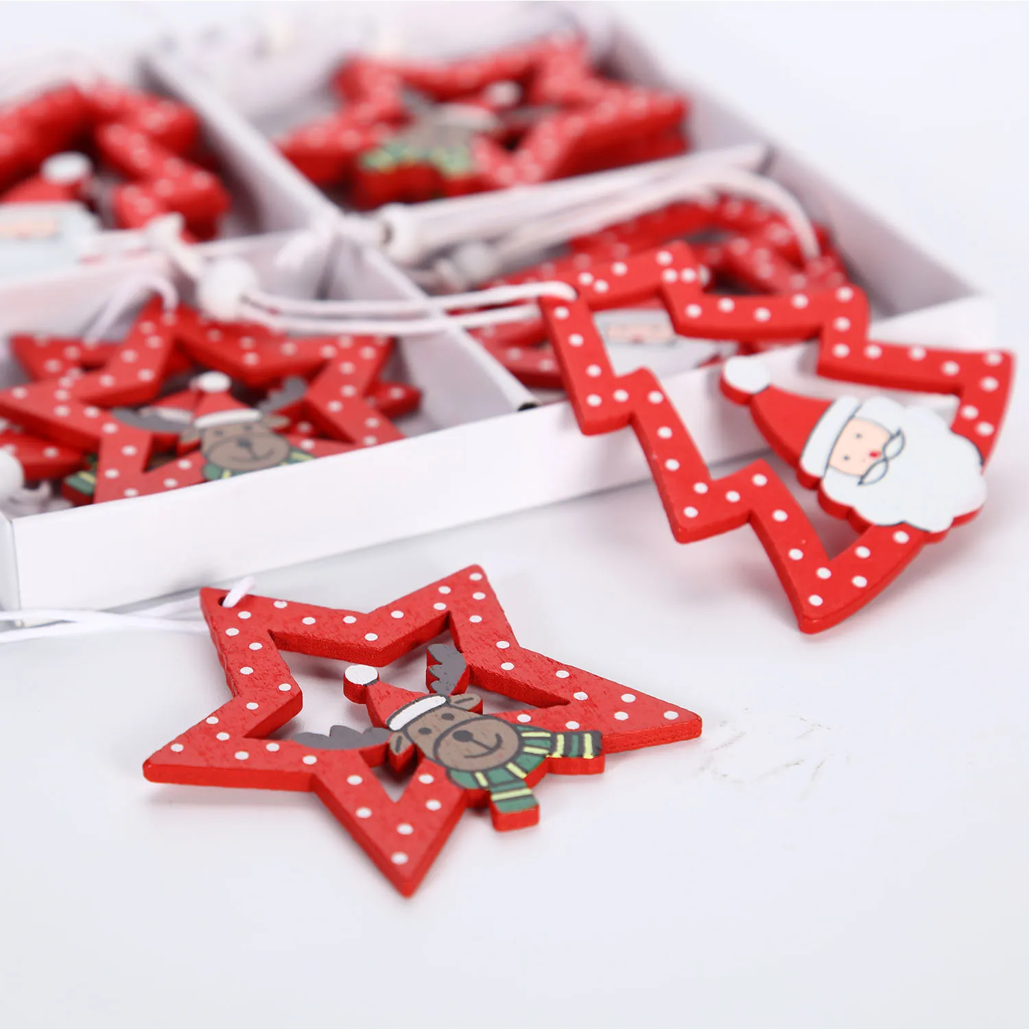 

12 pieces of small tree five-pointed star Christmas wooden gift ornaments European style home color cartoon cute ornaments