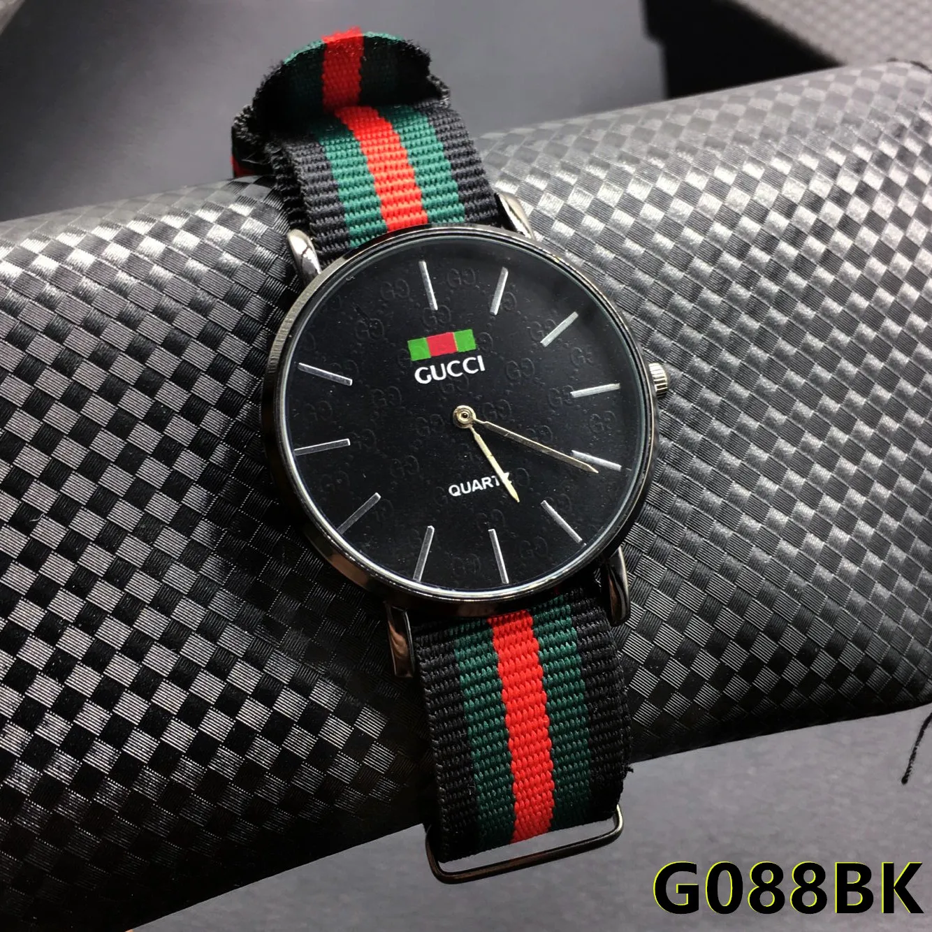 

Luxury brand Quartz Wrist Women Watches Silver Bracelet Ladies Watch Stainless Steel Clock Casual Waterproof Watch TE G09