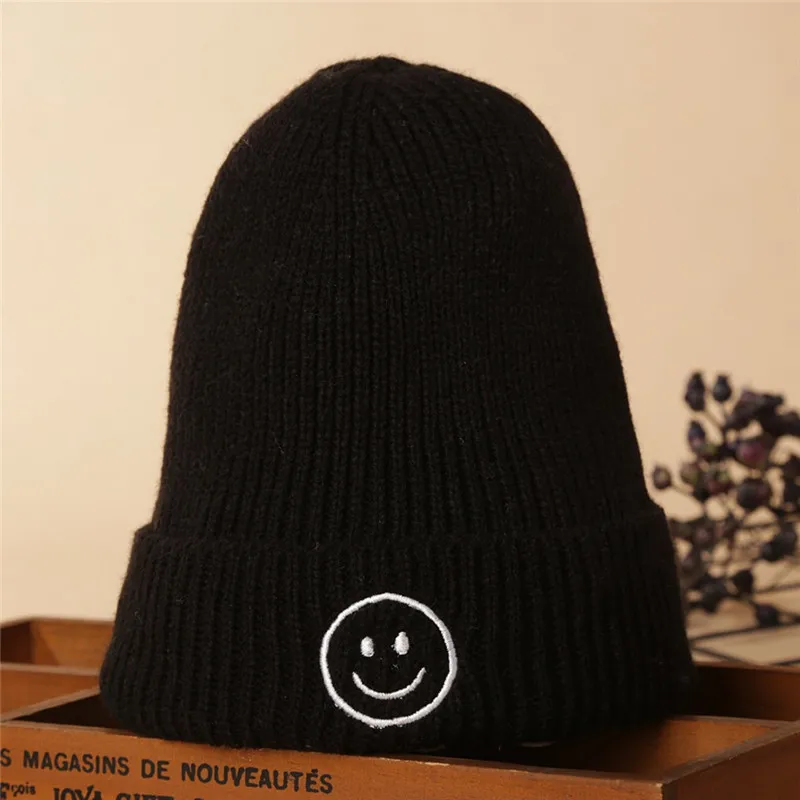 Футболки с рисунками милого смайлика и шапка вязанная крючком шапочка 2019 Осень
