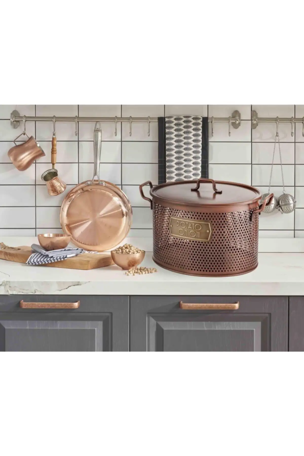 

The Mia Potato & Onion Storage Container 2 Cups-Copper Plated