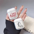 Лана Дель Рей с надписью 