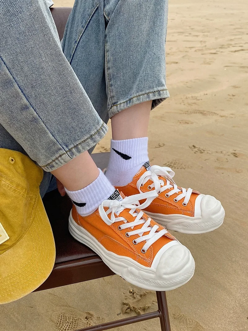 

Модные повседневные женские парусиновые туфли; Сезон весна-осень; В студенческом стиле; Лидер продаж; Сапоги на толстой подошве, круглый нос...