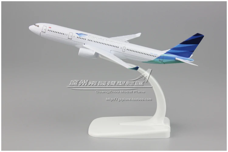 

16cm Alloy Metal Air Garuda Indonesia Airbus 330 A330 Airlines Airplane Model Airways Plane Model Diecast Aircraft Gifts Toys