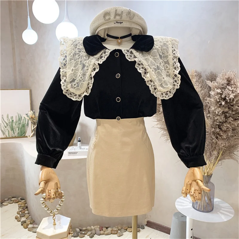 

New Women's Clothing 2021 Autumn Lace Stitching Doll Collar Long-sleeved Velvet Shirt All-match Fashion Top