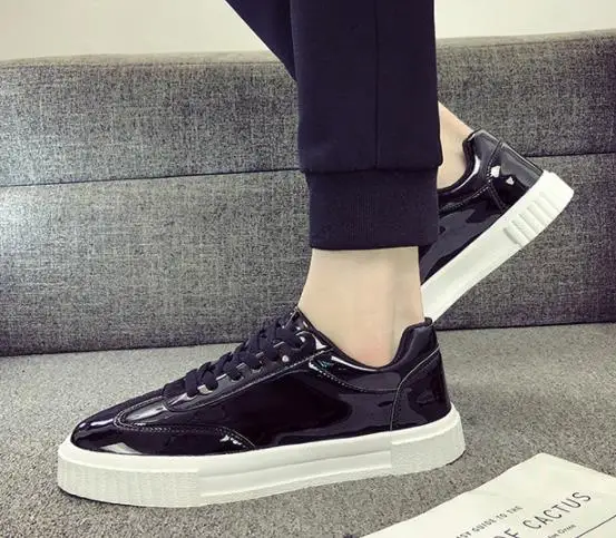 Мужские кроссовки сезон осень Повседневная обувь модная блестящая лакированная