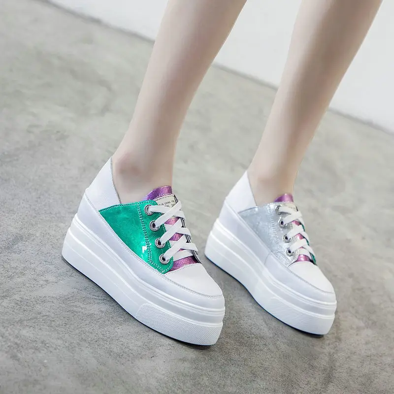 Женские кроссовки новинка подходящие цвета толстые белые для бега увеличивающие