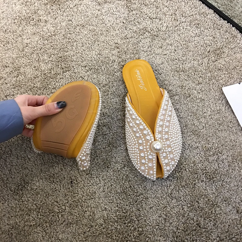 

Women's shoes round head slippers outdoor 2020 spring and summer new fashion flat bottom pearl mules
