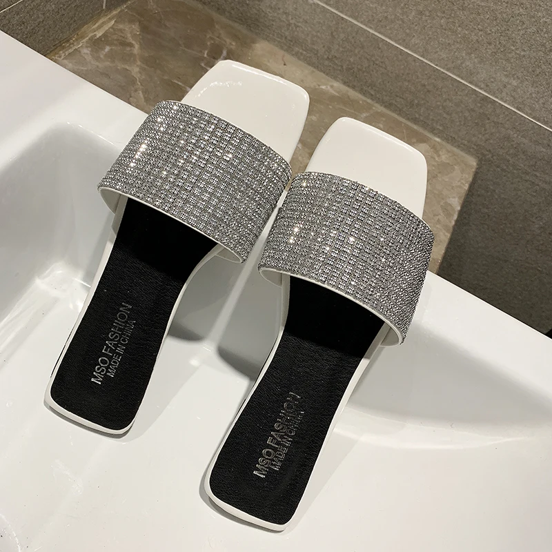 

Women's shoes slippers outdoor wear summer 2019 new summer flash diamond shiny flat beach shoes