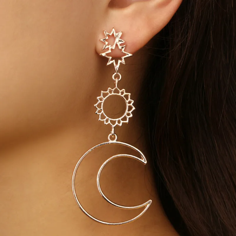 

Retro Fashion Hollow Moon Sun Alloy Asymmetric Long Earrings
