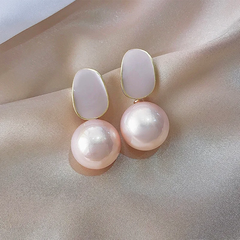 

New fashion simple earrings