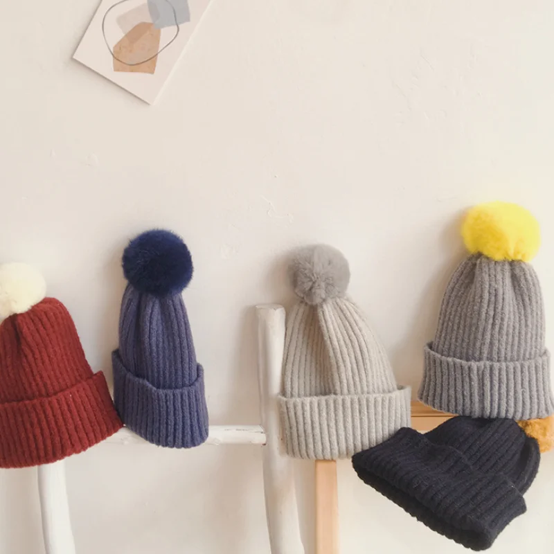 

2020 baby warm color ball cap autumn and winter boys and girls wool hat children's ear protection windproof knitted hat