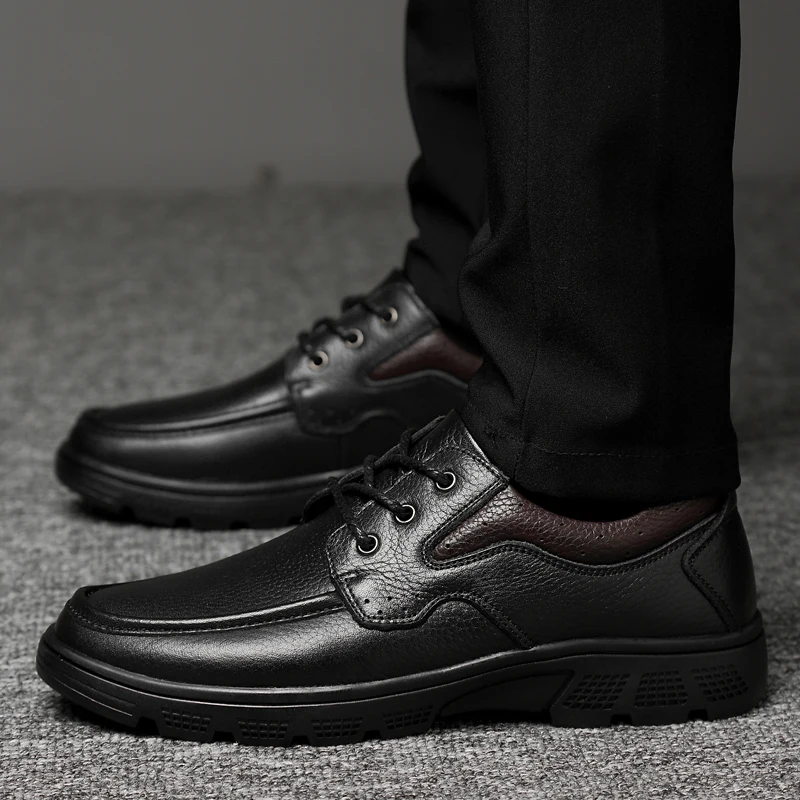 

black Sneakers Casual genuine Leather Shoes Leather Men Sneakers Male Leather Shoes Anti Slippery Flats Shoes 2020 big size 48