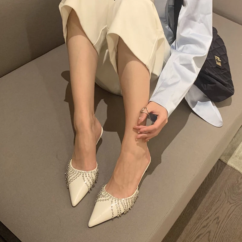 

2021 Women Slippers Thin Low Heel Slides Ladies Fashion Slip On Mules Luxury Rhinestone Female Flip Flops Elegant Woman Shoes