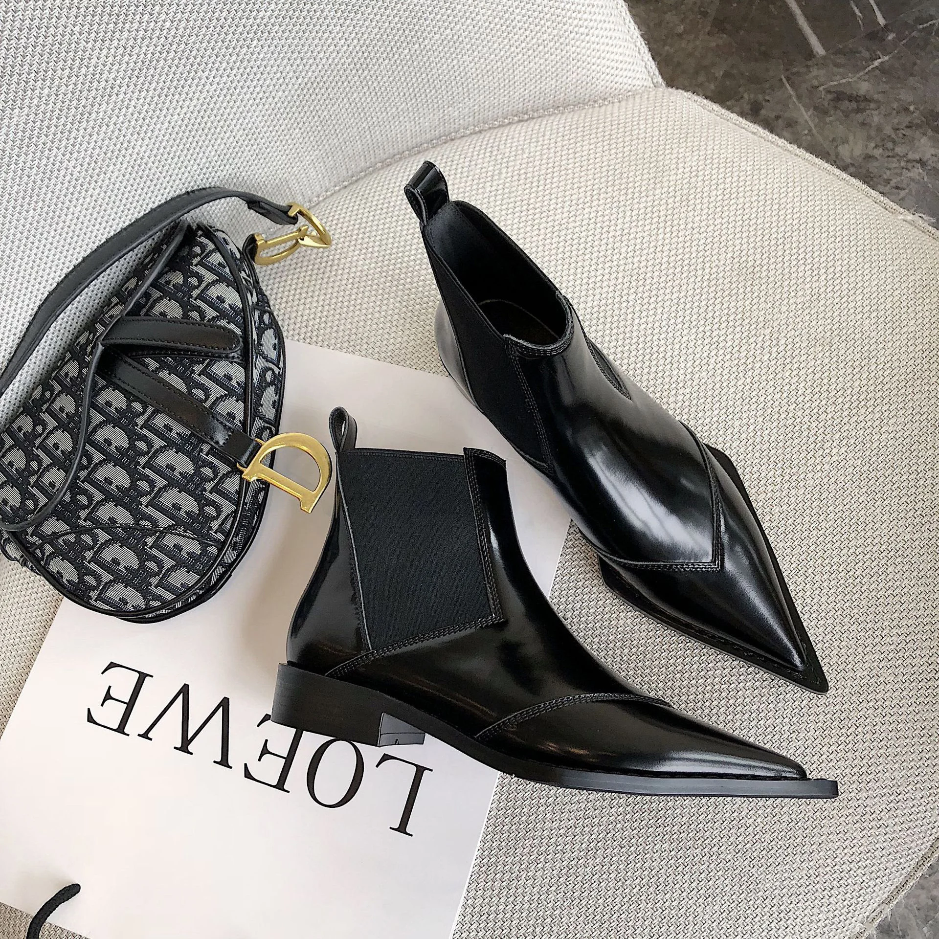 Черные кожаные ботинки челси женские Соблазнительные остроносые ботильоны