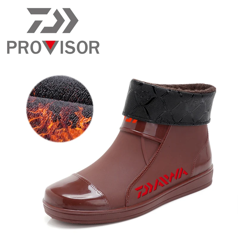 winter 4 Daiwa Non-slip Outdoor Shoes Fishing New DAWA Warm Fishing Water Shoes Rain Boot Fish Flapping Shoes Size 40-44 Fish Shoes - Цвет: winter 4