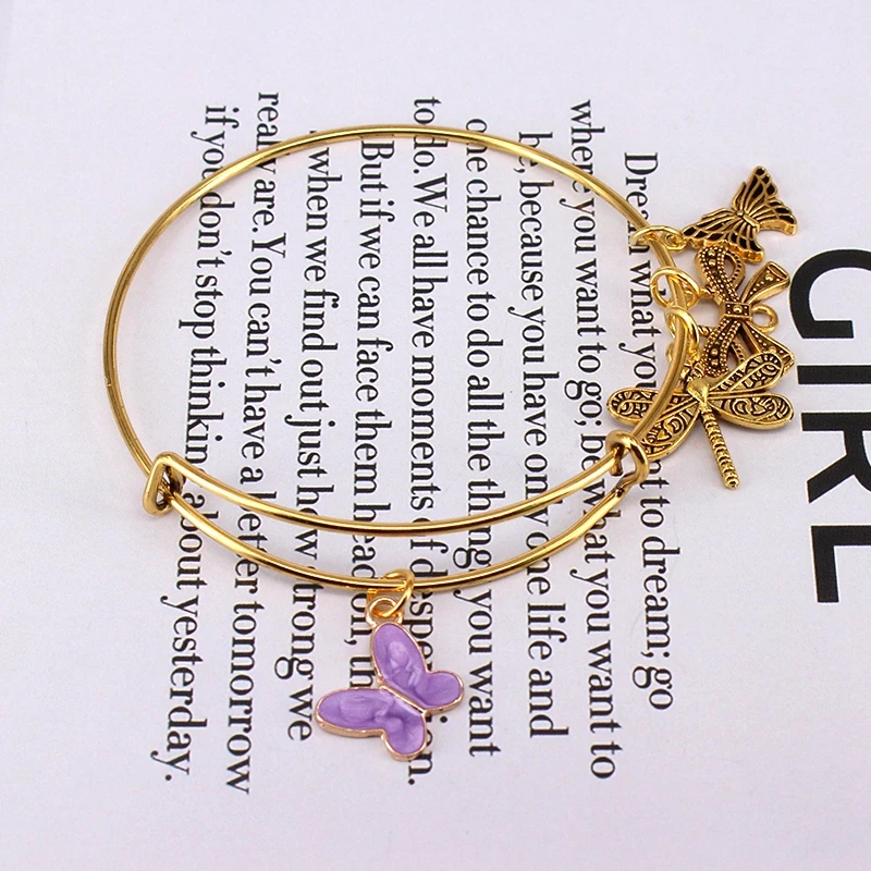 Женский браслет с 5 звеньями подвесками в виде бабочки золотого цвета со