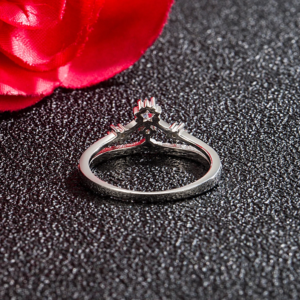 

Noble Women's Silver Jewelry Original 925 Silver Ring Classic AAA Cubic Zircon Inlaid Crown Ring Wedding Ring Accessories Gift